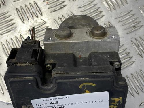 Used ABS pump FORD FIESTA V (JH_, JD_) 1.4 TDCi (68 hp) 21350419