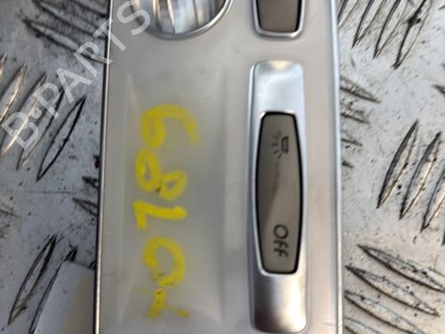 Used Interior roof light Interior roof light RENAULT LATITUDE (L70_) 3.0 dCi 240 (L70G) (241 hp) 30699049 30699049