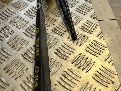 Front windshield wiper arm CITROËN C3 Pluriel (HB_) 1.4 HDi | BP21338742C143 