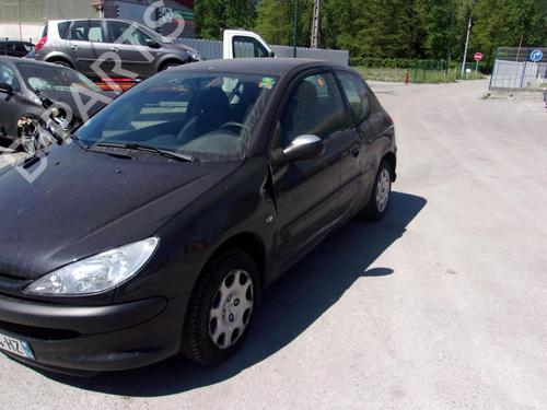 Left front fog light PEUGEOT 206 Hatchback (2A/C) 1.4 HDi eco 70 | BP22748834C30 