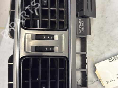 Used Air vent VW POLO V (6R1, 6C1) 1.4 TDI (90 hp) 21758869