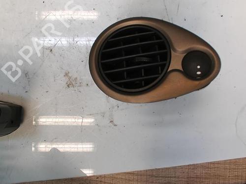 Used Air vent RENAULT CLIO III (BR0/1, CR0/1) 1.5 dCi (BR17, CR17) (86 hp) 21847772