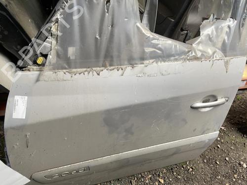 Dør venstre foran RENAULT ESPACE IV (JK0/1_) 2.2 dCi (JK0H) (150 hp) 22180375