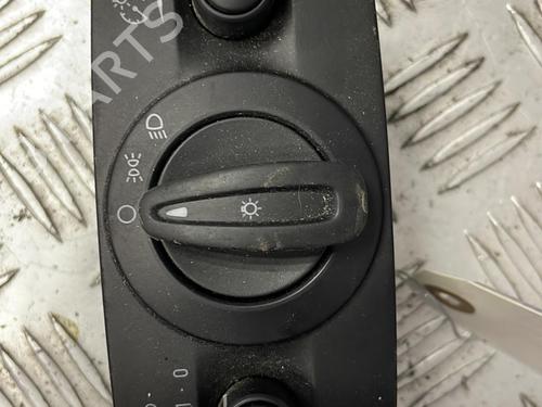 Used Headlight switch FORD FIESTA VI (CB1, CCN) 1.25 (60 hp) 21350648