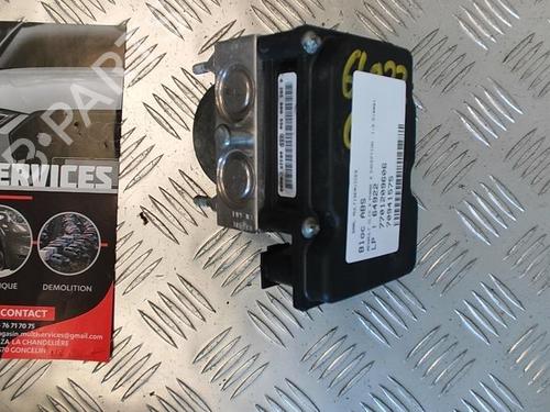 Used ABS pump RENAULT CLIO III (BR0/1, CR0/1) 1.5 dCi (75 hp) 21338478