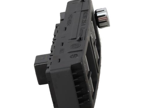 Left front window switch VW GOLF VI (5K1) 1.6 TDI | BP29261583I27 