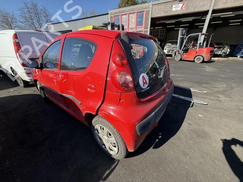 Left front window motor PEUGEOT 107 (PM_, PN_) 1.0 | BP24405844E21 