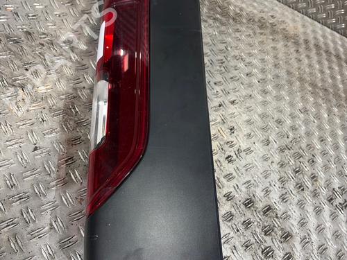 left-taillight-renault-trafic-iii-van-fg_-2014-39487759 main image