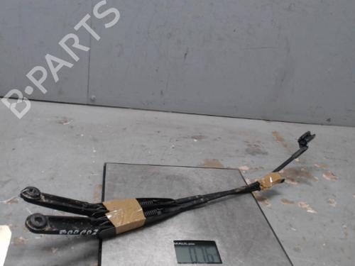 Used Front windshield wiper arm LANCIA DELTA III (844_) 2.0 D Multijet (844.AXD1A, 844.AXM1A) (165 hp) 21313002