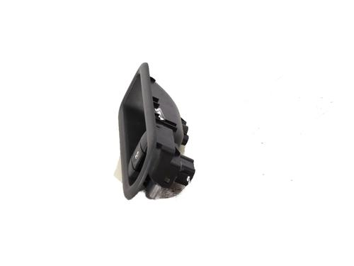 Used Right front window switch Right front window switch RENAULT CLIO III (BR0/1, CR0/1) 1.5 dCi (C/BR0G, C/BR1G) (68 hp) 21321571 21321571