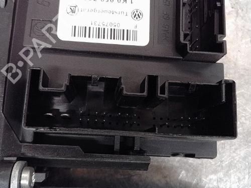 Right front window motor VW TOURAN (1T1, 1T2) 2.0 TDI | BP24493499E20 