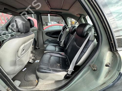 Left headlight RENAULT SCÉNIC I MPV (JA0/1_, FA0_) 1.9 dCi RX4 | BP21309183C28 