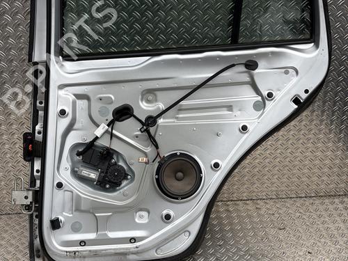 Drzwi tylne prawe VW GOLF PLUS V (5M1, 521) 1.6 TDI | BP29894433C5 