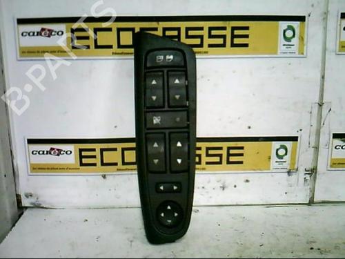 Used Switch RENAULT ESPACE III (JE0_) 2.2 12V TD (JE0E, JE0H, JE0P) (113 hp) 25260789