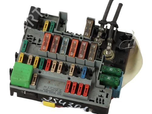 Sikringsdose PEUGEOT 206 Hatchback (2A/C) 1.1 i | BP30936405E1