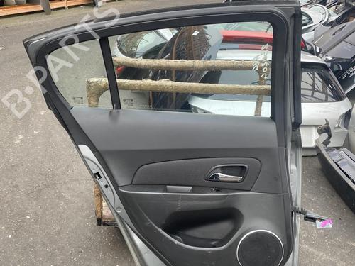 left-rear-door-chevrolet-cruze-hatchback-j305-20-cdi-95476404-2010-21311554 main image