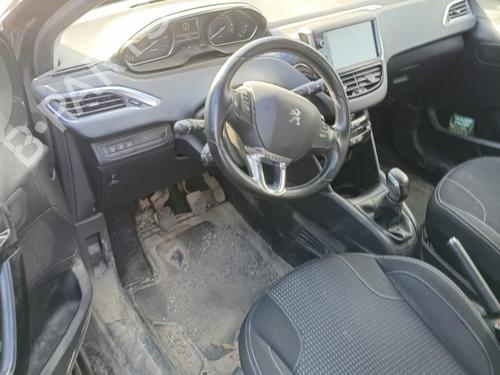 Brugte PEUGEOT 208 I (CA_, CC_)  1.2 THP 110  4751140