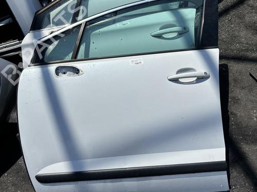 Used Left front door Left front door 21298655 21298655