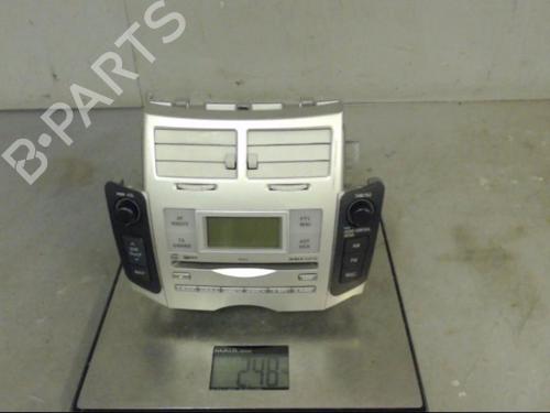 Bilradio TOYOTA YARIS (_P9_) 1.0 VVT-i (KSP90_, KSP90R) (69 hp) 21300277