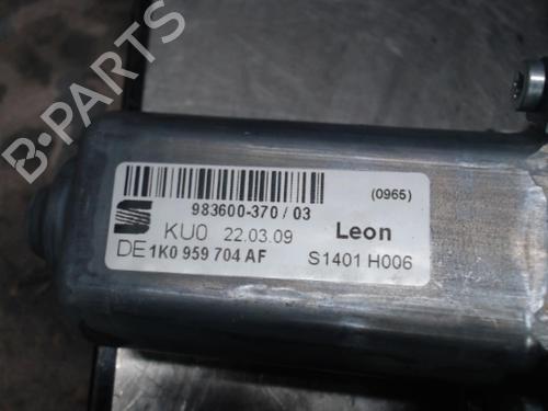Rudehejsemotor bagstkærm højre SEAT LEON (1P1) 1.9 TDI | BP21302304E22 