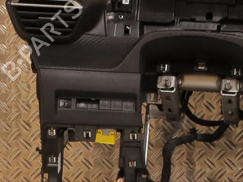Used Dashboard Dashboard PEUGEOT 208 I (CA_, CC_) [2012-2021] 35829030 35829030