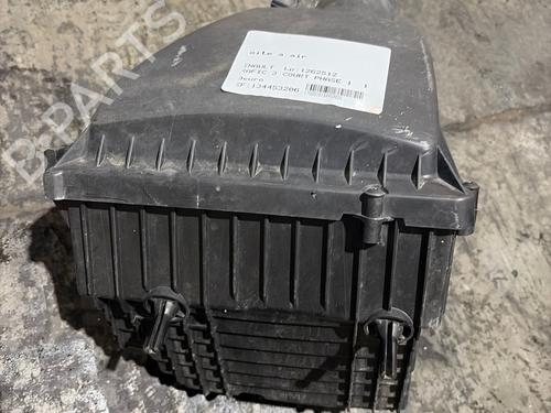 Used Air filter box Air filter box RENAULT TRAFIC III Van (FG_) 1.6 dCi 95 (FGMJ, FGMR) (95 hp) 40032371 40032371