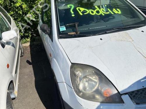 Left headlight FORD FIESTA V (JH_, JD_) 1.4 TDCi | BP21311705C28 