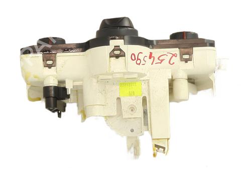 Used Climate control Climate control RENAULT CLIO III (BR0/1, CR0/1) 1.6 16V (BR09, BR0T, CR09, CR0T) (88 hp) 31370803 31370803