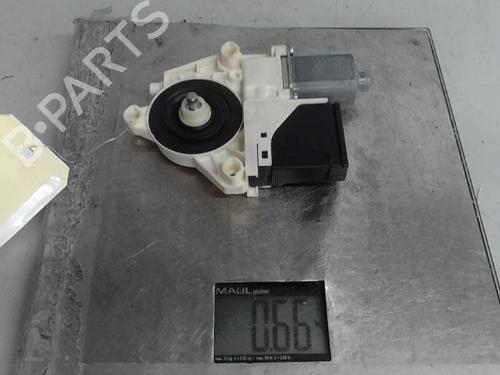 Used Right rear window motor RENAULT MEGANE III Hatchback (BZ0/1_, B3_) 1.5 dCi (BZ09, BZ0D, BZ1W, BZ29, BZ14) (110 hp) 21306617