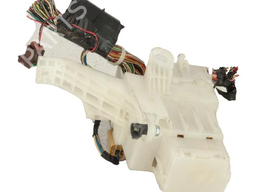 Used Fuse box Fuse box PEUGEOT 107 (PM_, PN_) 1.0 (68 hp) 39153080 39153080