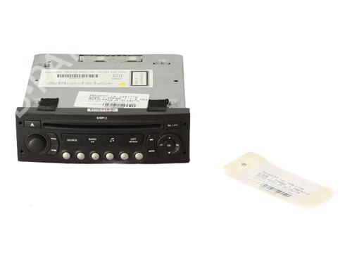 Used Radio PEUGEOT 5008 (0U_, 0E_) 1.6 HDi (110 hp) 21298049