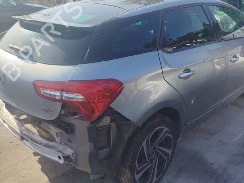 Switch CITROËN DS5 2.0 HDi 200 Hybrid4 All-wheel Drive | BP28023483I30  - Image 6