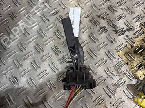 Steering column stalk FORD TRANSIT Van (E_ _) 2.5 DI (EAL, EAS) | BP40272387I23 - Image 3