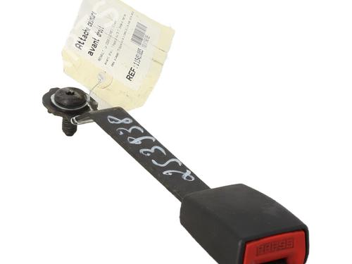 Used Seat buckle RENAULT CLIO III (BR0/1, CR0/1) 1.5 dCi (C/BR0G, C/BR1G) (68 hp) 30305975