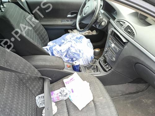 Right front window switch RENAULT LAGUNA II Grandtour (KG0/1_) 1.9 dCi | BP25379874I26