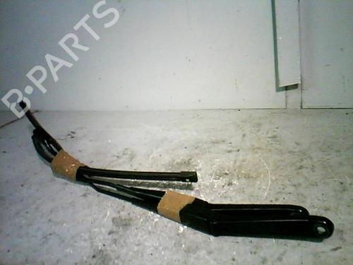 Used Front windshield wiper arm FORD FIESTA VI (CB1, CCN) 1.4 TDCi (70 hp) 21367001