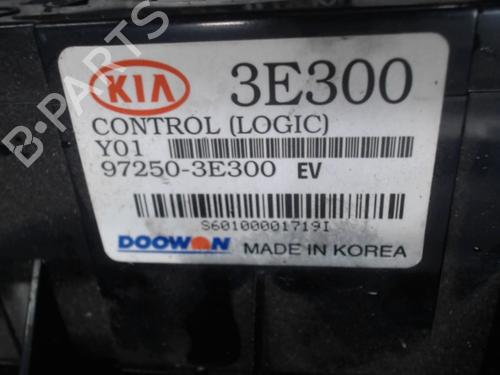Climate control KIA SORENTO I (JC) 2.5 CRDi 4WD | BP21296409I5 