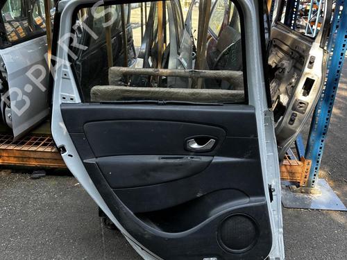 Left rear door RENAULT SCÉNIC III (JZ0/1_) 1.5 dCi | BP21369959C4 
