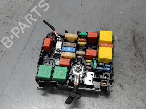Fuse box PEUGEOT 208 I (CA_, CC_) 1.2 VTI 82 | BP21305074E1 