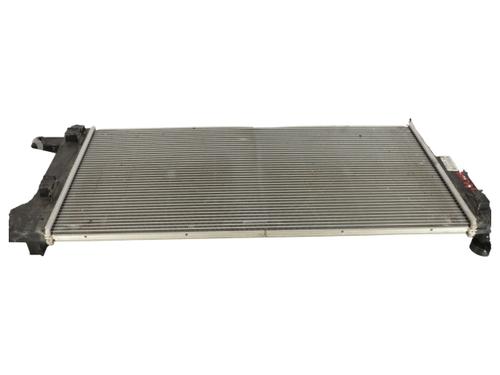 Used Water radiator Water radiator NISSAN NV200 Van e-NV (ME0N) (109 hp) 39644229 39644229