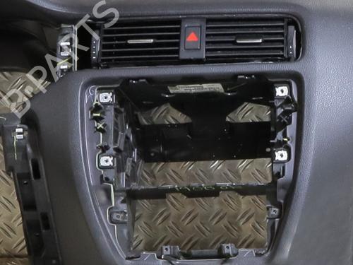 Cruscotto Cruscotto VW JETTA IV (162, 163, AV3, AV2) 1.6 TDI (105 hp) 36863224 36863224