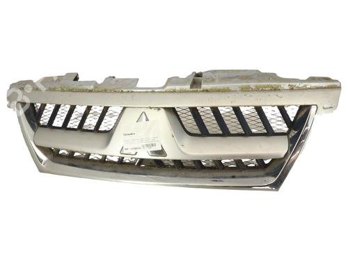 Used Grille Grille MITSUBISHI PAJERO III (V7_W, V6_W) 3.2 Di-D (V68W) (160 hp) 40002318 40002318