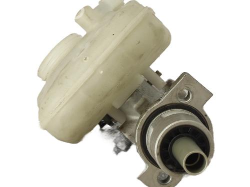 Used Brake master cylinder Brake master cylinder 21290469 21290469