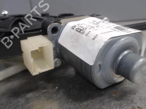 Moteur de lève-vitre arrière droit AUDI A3 Sportback (8VA, 8VF) 30 TFSI (116 hp) 21297654