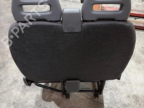 Right front seat PEUGEOT BOXER Van 2.0 BlueHDi 130 | BP39172646C16 - Image 4