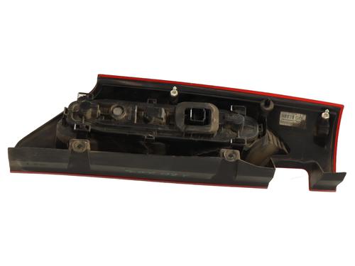 Used Right taillight Right taillight 32707348 32707348