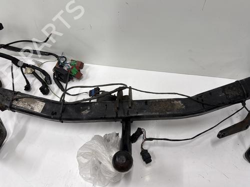 Used Tow ball/Mechanism CITROËN C4 Picasso II 1.6 HDi / BlueHDi 115 (115 hp) 28041662
