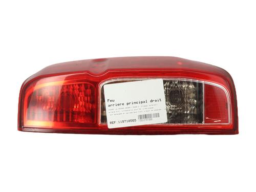 right-taillight-nissan-navara-np300-d40-2004-31849432 main image