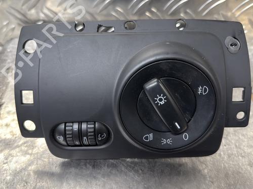 Used Headlight switch VW GOLF VI (5K1) 1.6 TDI (105 hp) 23827284