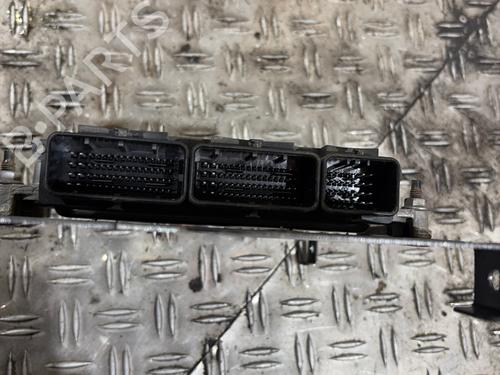 Used Engine control unit (ECU) Engine control unit (ECU) OPEL VIVARO B Bus (X82) 1.6 CDTI (06) (125 hp) 32427332 32427332